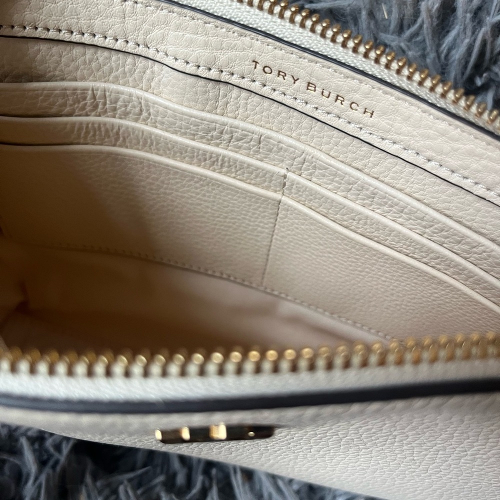 Tory Burch Cream Crossbody Bag - Picture 8 of 8